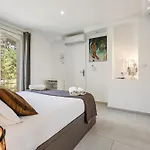 Bed & Breakfast Rasoa 4*