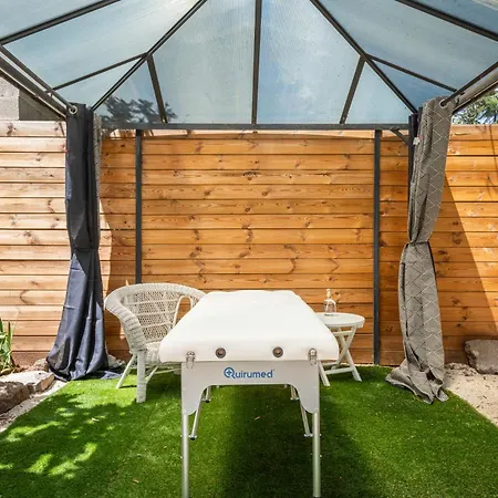 ベッド・アンド・ブレックファスト Rasoa アグド