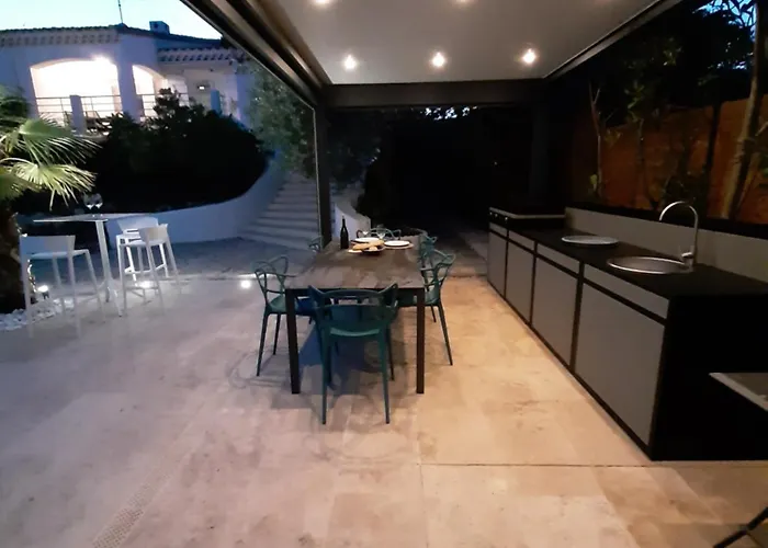 Rasoa Bed & Breakfast Agde