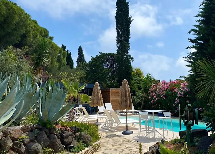 Bed & Breakfast Rasoa 4*